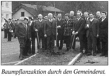 Baumpflanzaktion durch den Gemeinderat
